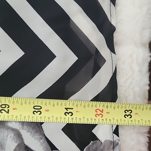 Black and white mini dress - Picture 6 of 8